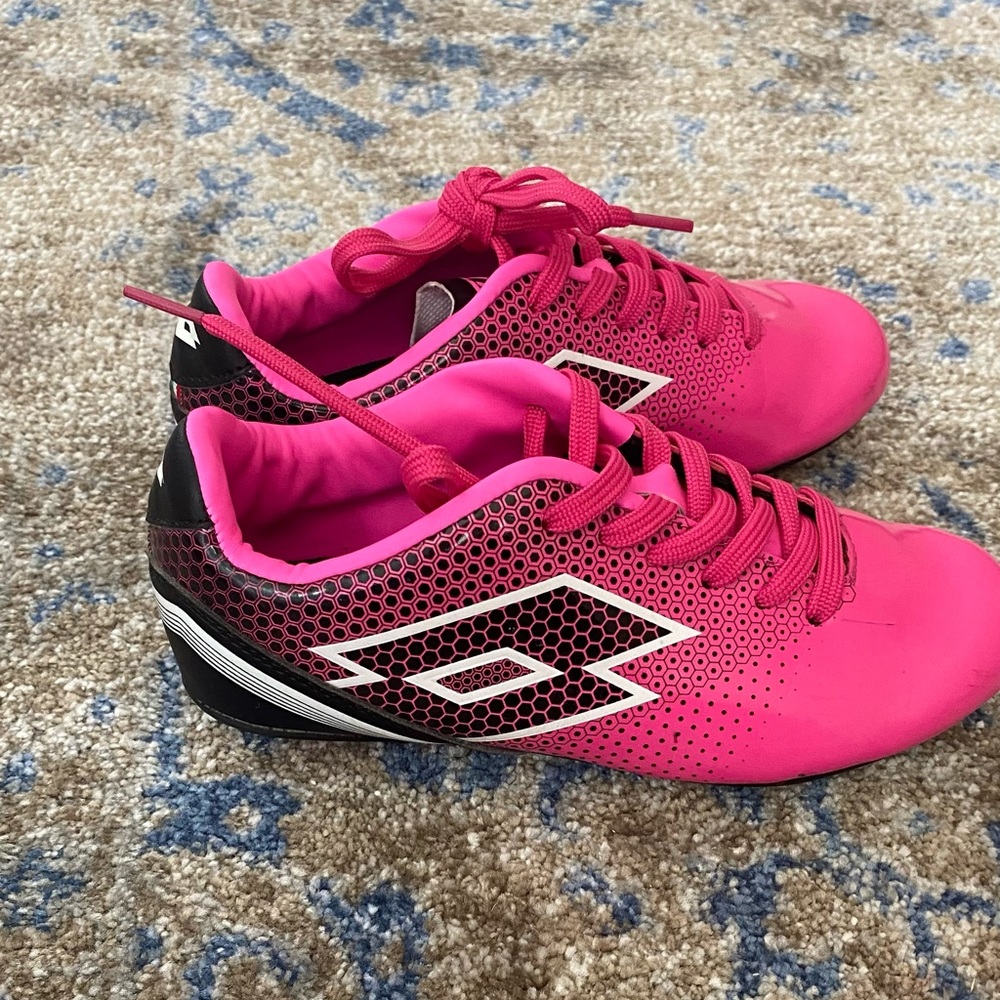 Girls cleats
